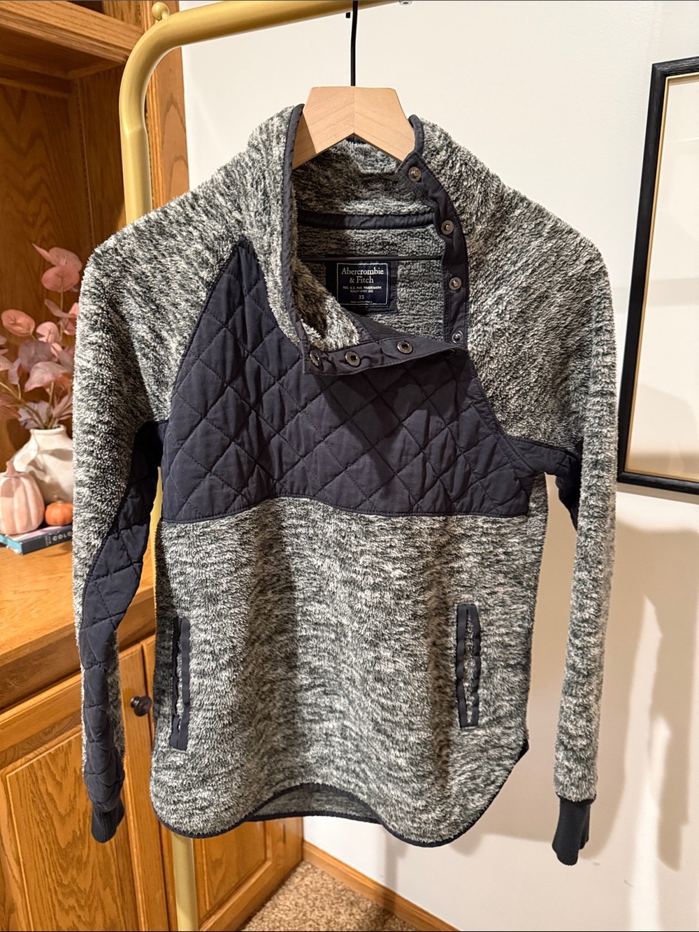 Abercrombie & Fitch Women's Gray Quilted Panel Cowl Neck Sweater